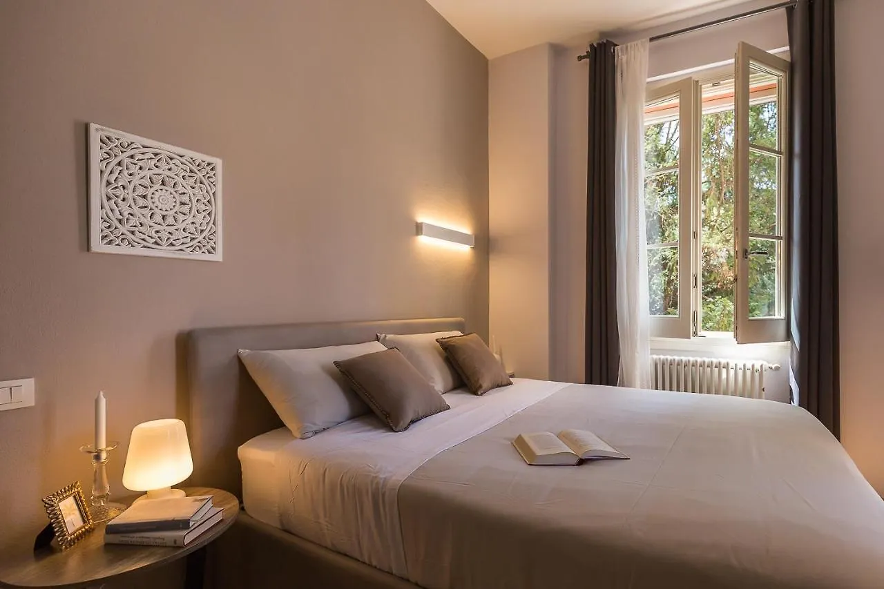 Saragozza Boutique Apartment contacts