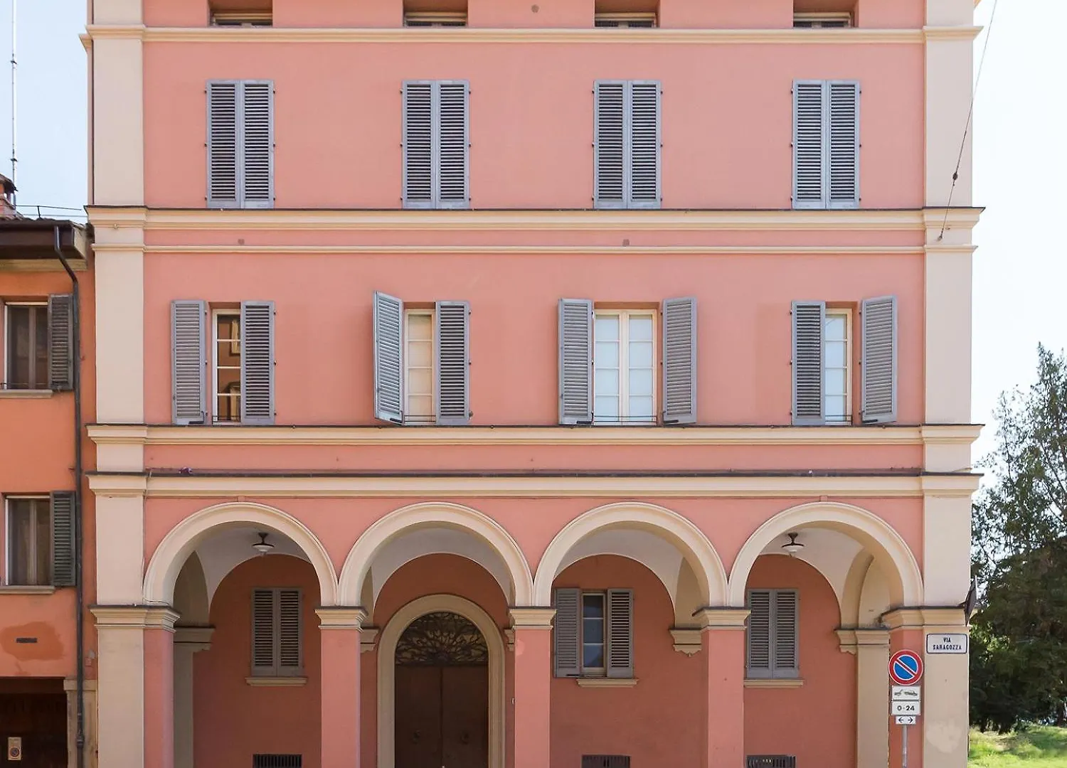 Saragozza Boutique Apartment Bologna Italy